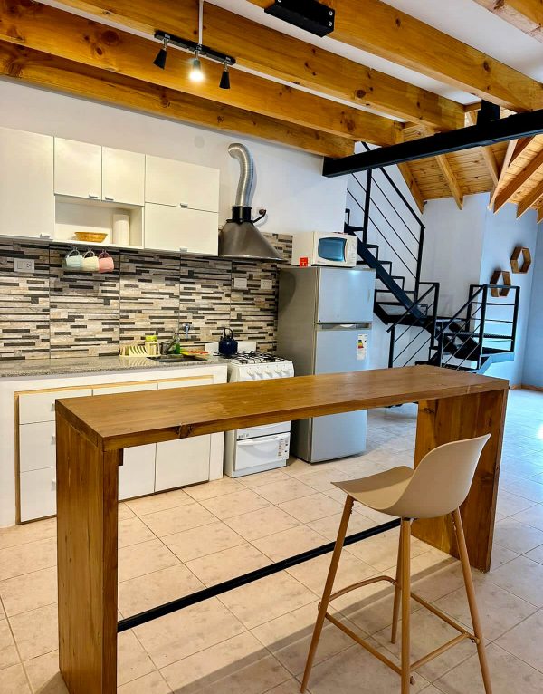 Cocina completamente equipada en nuestros Departamentos en Esquel, Chubut