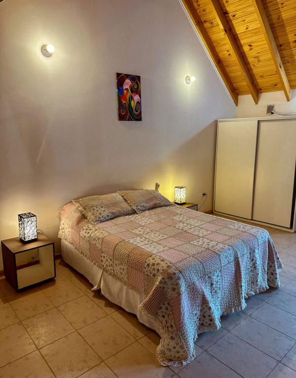 Dormitorio de uno de nuestros departamentos en Esquel