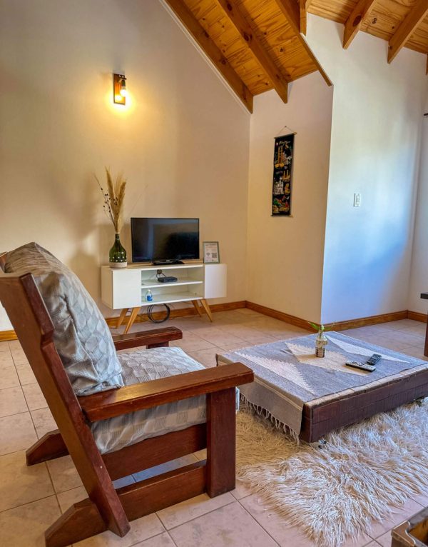 Living de departamento en Esquel para tres personas