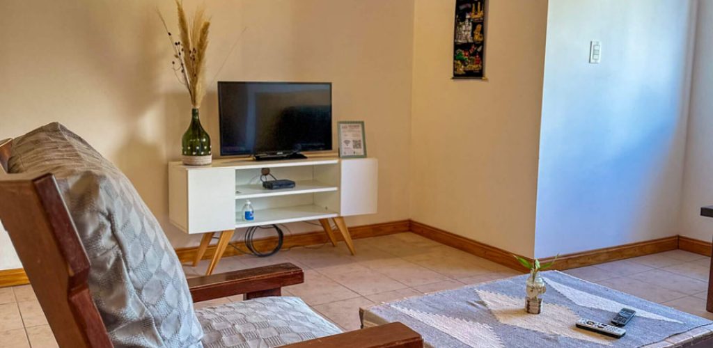 Living de departamento en Esquel para tres personas