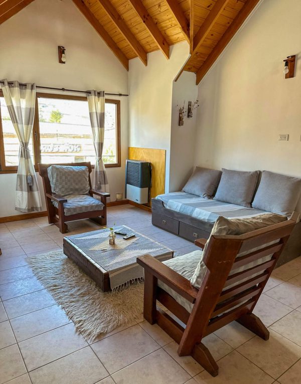 Living de departamento en Esquel para tres personas