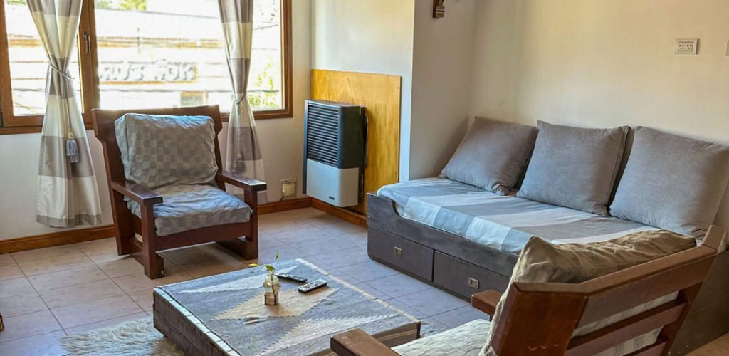 Living de departamento en Esquel para tres personas