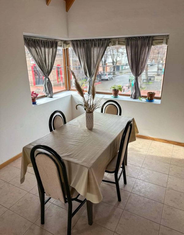 Comedor en departamento en Esquel